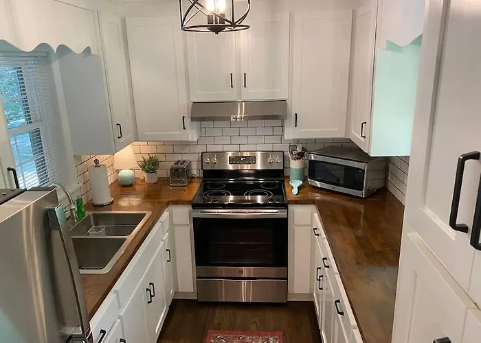 Pine Valley Place 3 Bedroom 2 Bathroom House