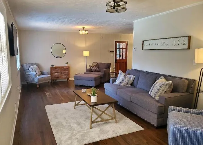 Pine Valley Place 3 Bedroom 2 Bathroom House