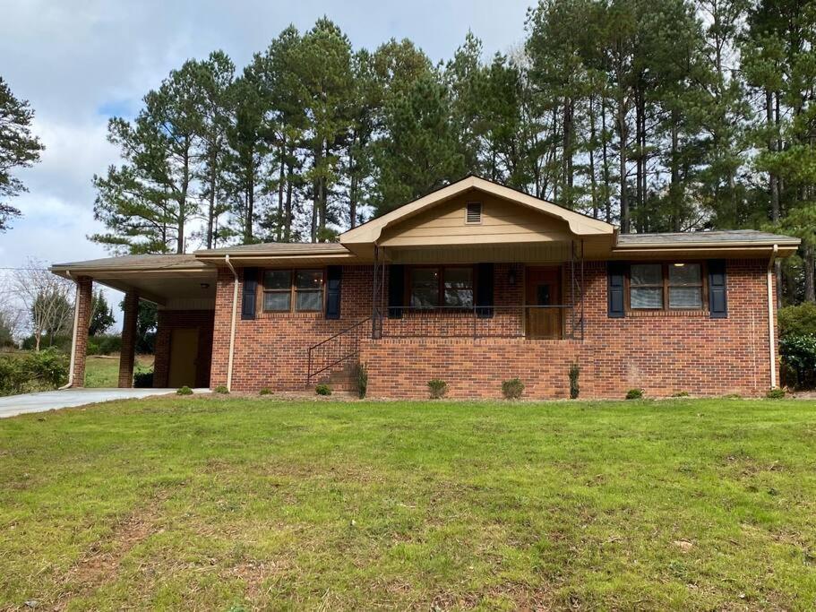 Pine Valley Place 3 Bedroom 2 Bathroom House Gainesville