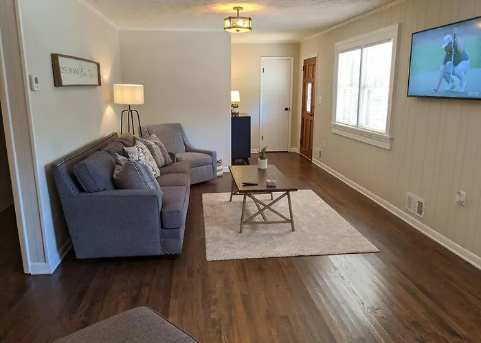 Pine Valley Place 3 Bedroom 2 Bathroom House